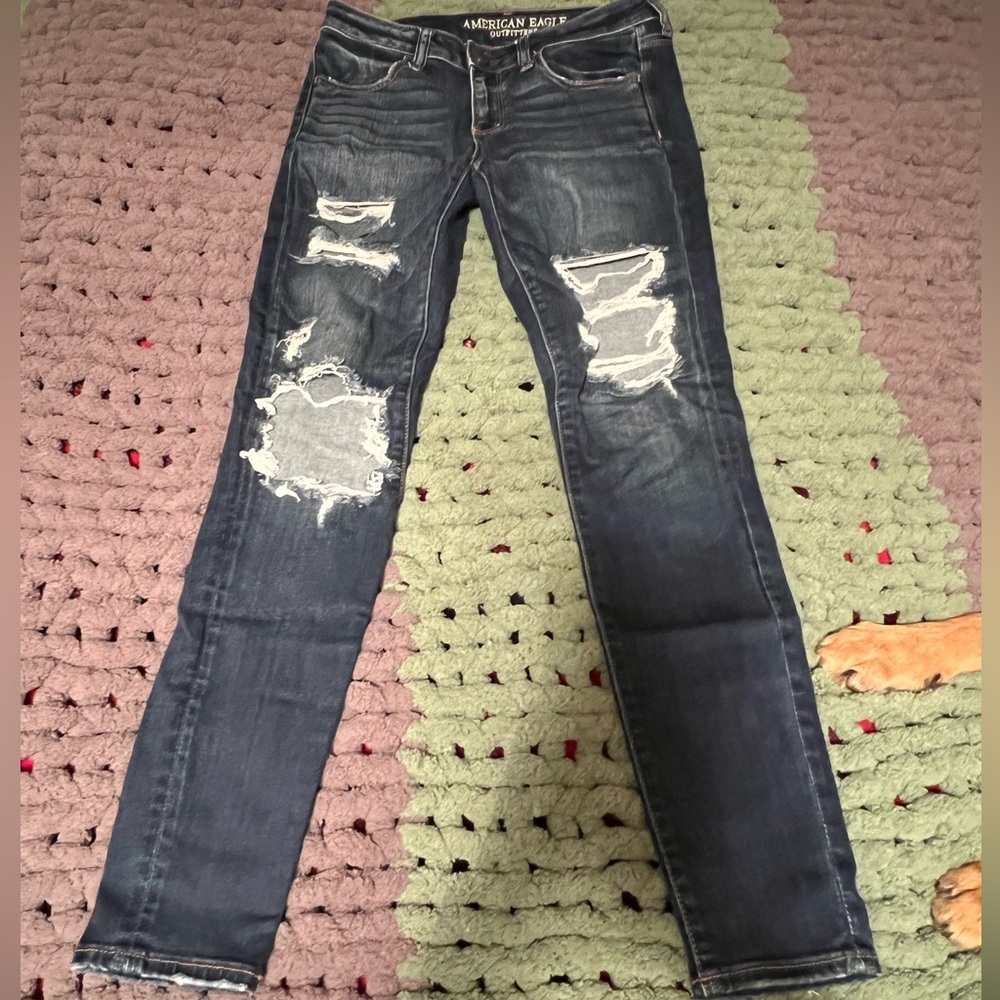 American Eagle ripped skinny jeans size 6 regular